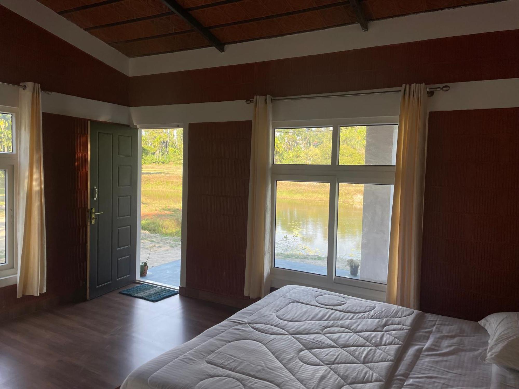 Lake Ripples - Farmstay & Camping Ponnampet ภายนอก รูปภาพ