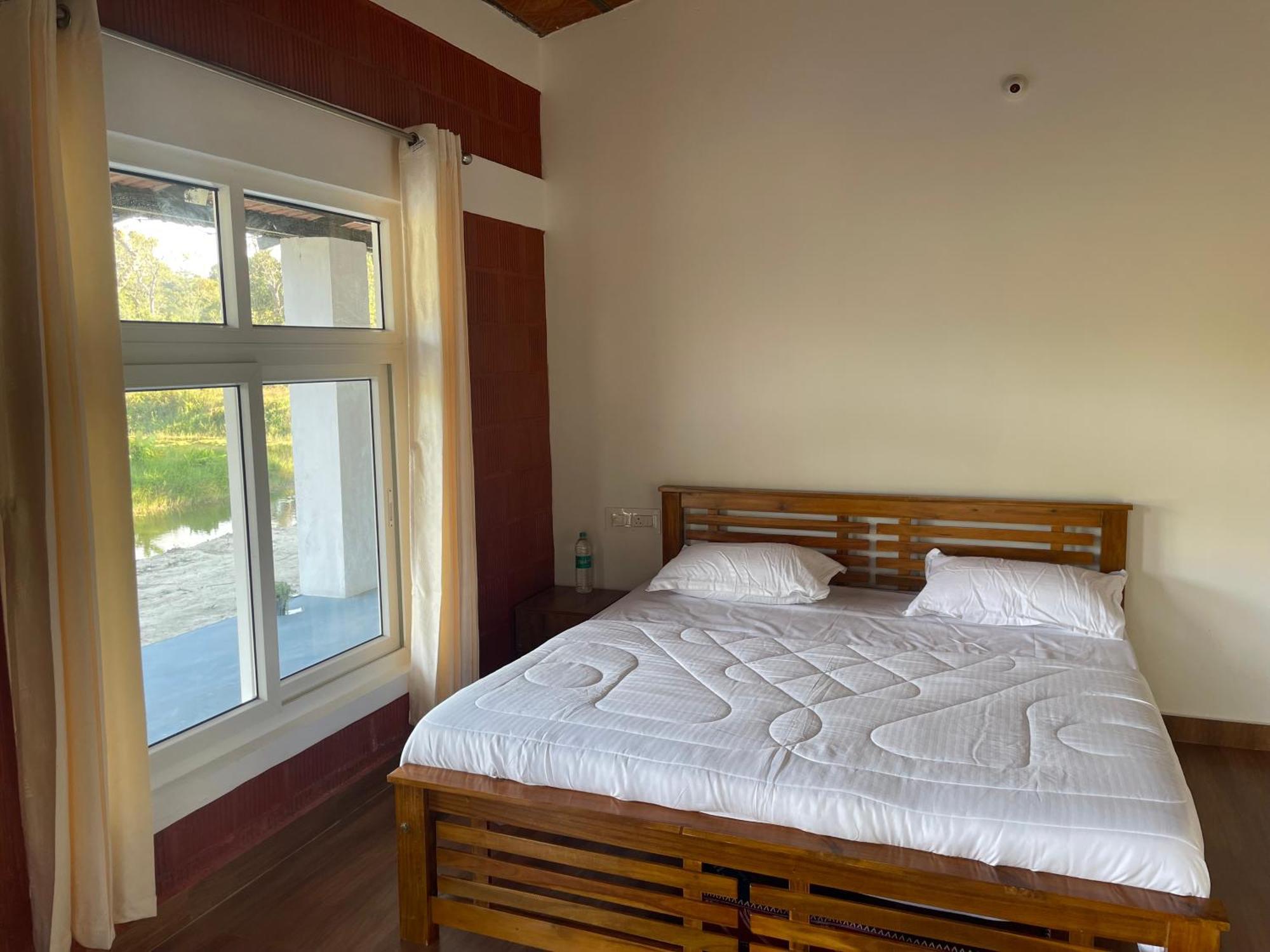 Lake Ripples - Farmstay & Camping Ponnampet ภายนอก รูปภาพ